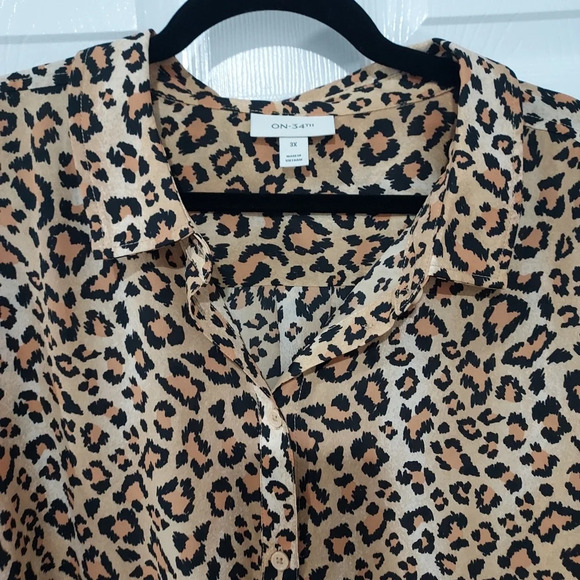 On 34th Created for Macy's Leopard Print Button-Front Crepe Shirt in Size 3X - Picture 5 of 14